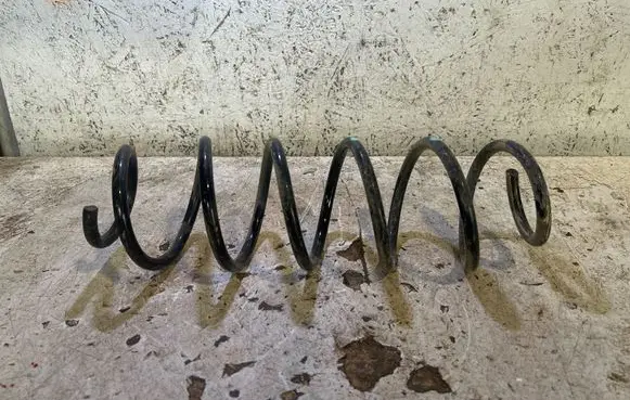 Toyota Yaris XP210 Rear coil spring