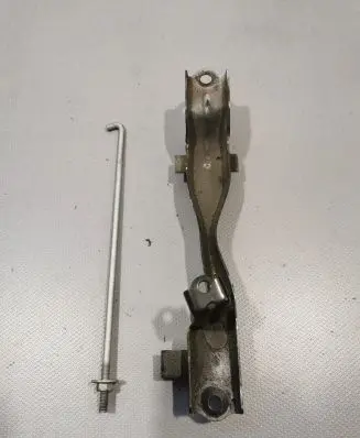 Toyota Verso Battery bracket 