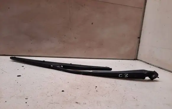 Rear wiper blade arm