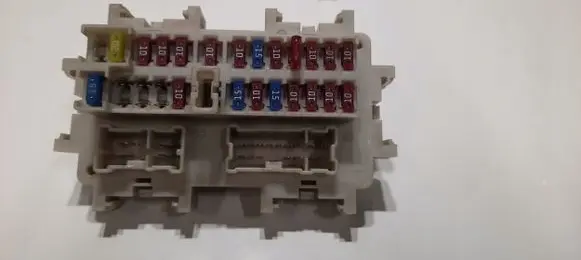 Nissan Navara D40 Fuse box set 284B7D40