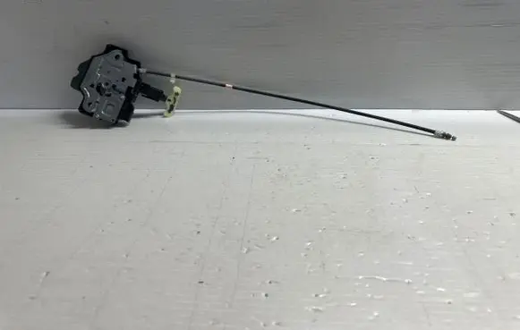 Loading door lock