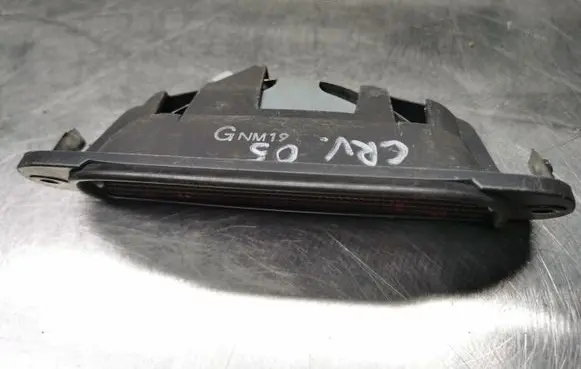 Honda CR-V Third/center stoplight