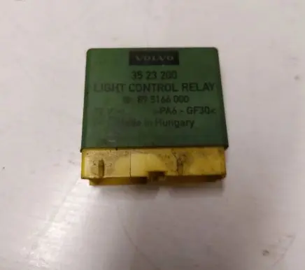 Volvo S70 V70 V70 XC Light relay 3523200 895166000