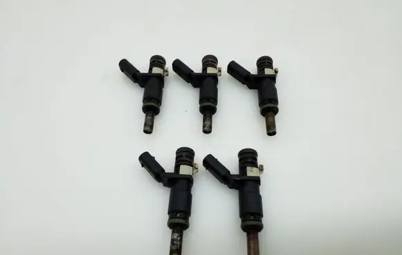 Mercedes-Benz GLK (X204) Fuel injector A2720780249