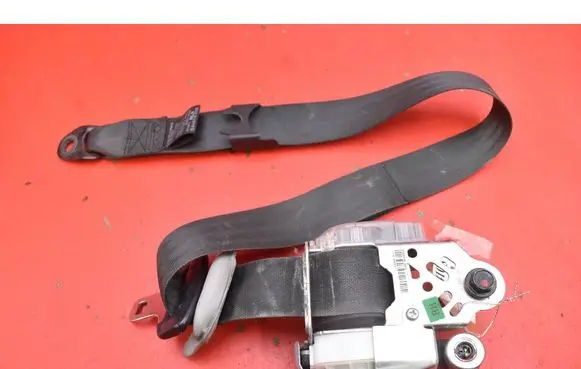 Hyundai i30 Front seatbelt 88810A6100