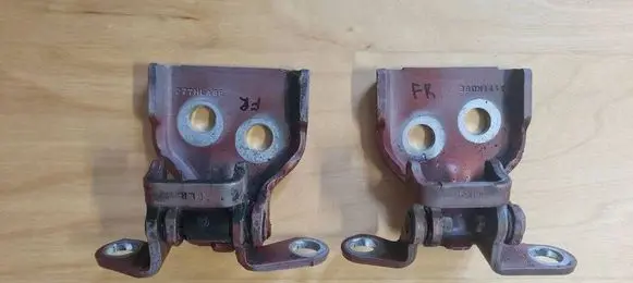 Ford Fusion Front door hinge set 