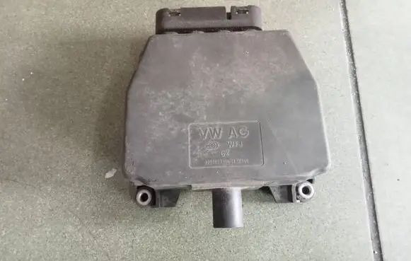 Volkswagen Golf V Turbo solenoid valve 6Q0906625A