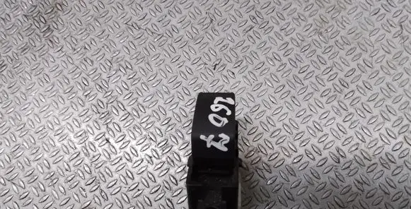 Nissan X-Trail T30 Electric window control switch