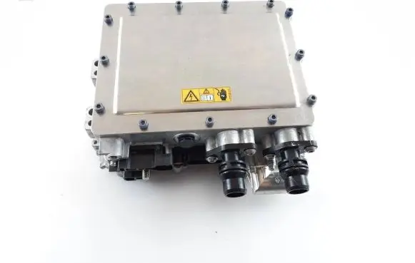 Voltage converter inverter