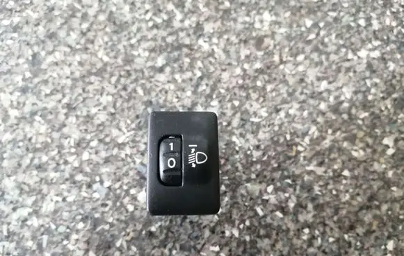 Toyota Avensis T270 Headlight level height control switch 8415202040