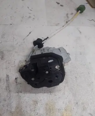 Audi A6 S6 C6 4F Front door lock 4F1837016 6401744S