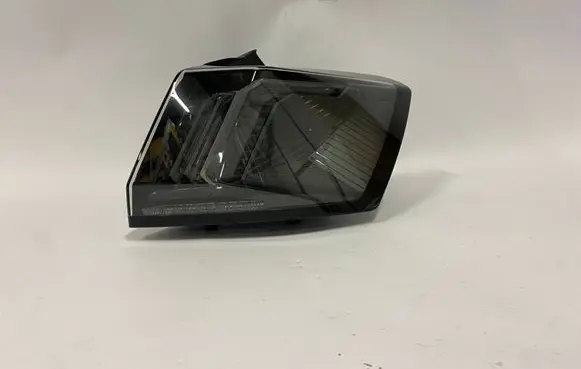 Peugeot 3008 II Rear/tail lights 9836231180 82140201