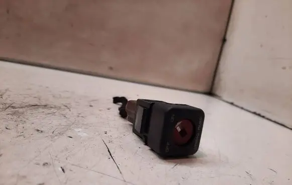 Passenger airbag on/off switch