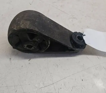 Engine mount bracket