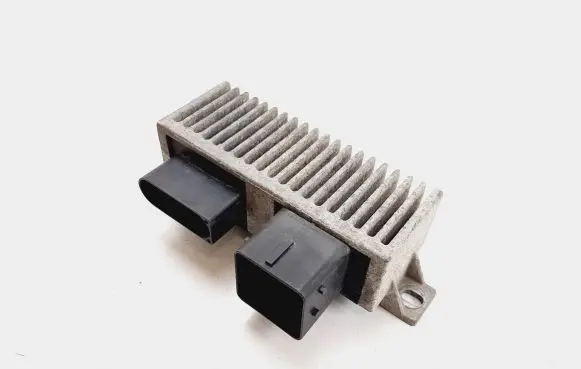 Renault Trafic III (X82) Glow plug pre-heat relay 271206395R RCS812
