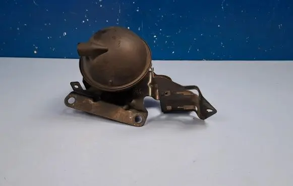 Vacuum air tank