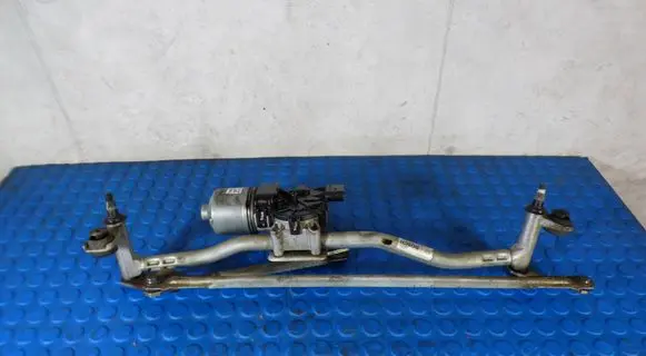 Volkswagen Jetta VI Front wiper linkage and motor 6R1955119A 6004FA0017 5C7955023B