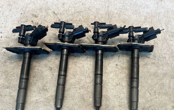 Audi A4 S4 B8 8K Fuel injectors set 03L130277 0445116030