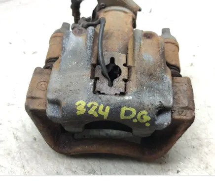 Iveco Daily 35.8 - 9 Rear brake caliper