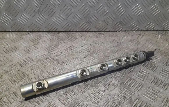 BMW 7 E65 E66 Fuel main line pipe 7792491 000897L3 00RL00095