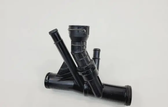 Volkswagen Golf V Engine coolant pipe/hose 04L121026F