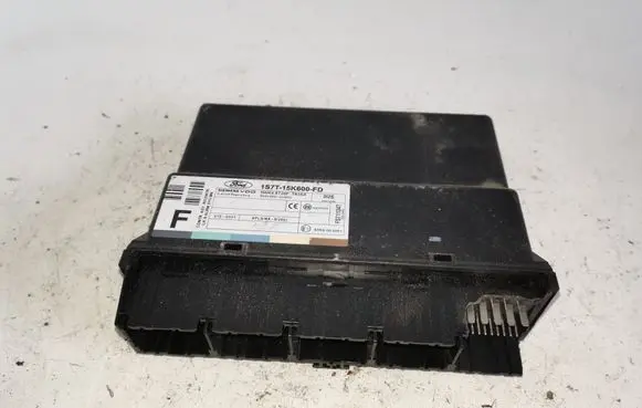 Ford Focus Comfort/convenience module 1S7T15K600FD