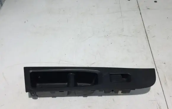 Toyota Yaris Electric window control switch 742310D690