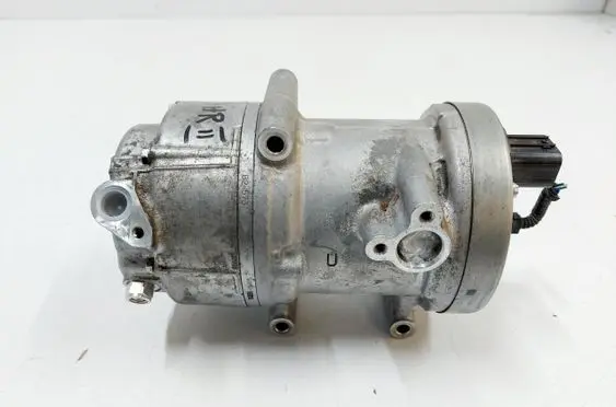Toyota C-HR II Air conditioning (A/C) compressor (pump) 0424002760