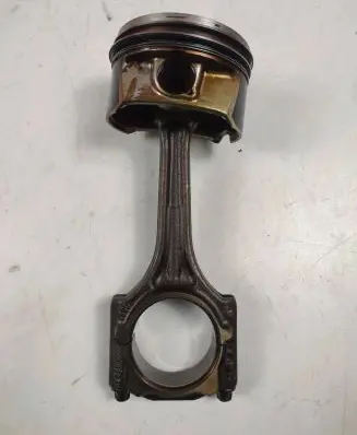 Volkswagen Golf V Piston with connecting rod 06DD
