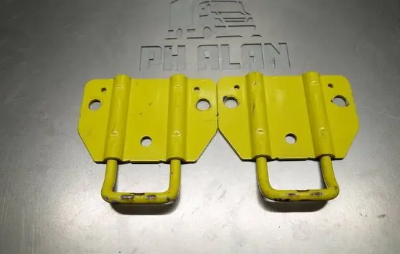 Citroen Berlingo Rear door lock loop/hook striker