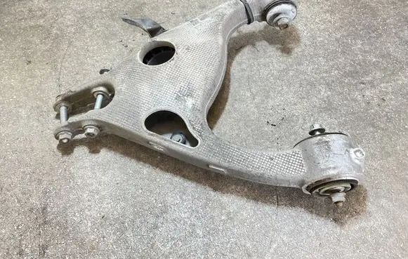 Audi e-tron Rear control arm 9J1505375 0151193 2004231747