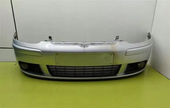 Volkswagen Golf V Front bumper