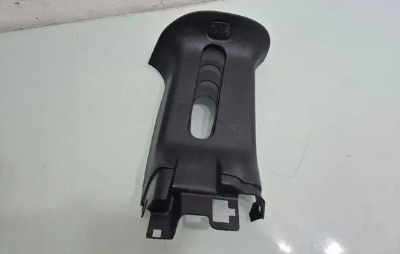 Dodge Grand Caravan (C) pillar trim 0ZR08DX9AI