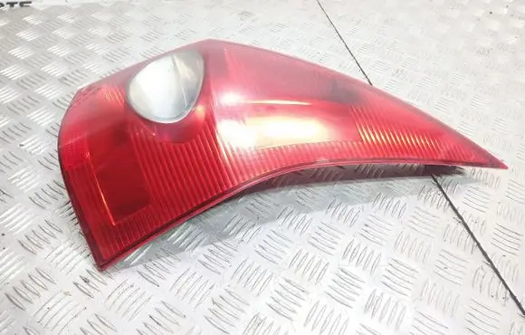 Renault Megane II Rear/tail lights 8200142683