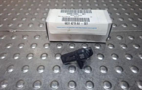 Mazda 2 Airbag deployment crash/impact sensor D09H57KC0046 6000613003