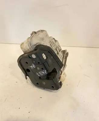 Audi A4 S4 B7 8E 8H Front door lock 8E1837015AA