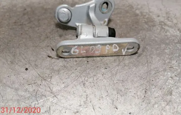 Mercedes-Benz GL X164 Front door upper hinge