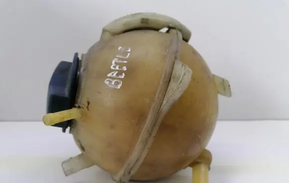Volkswagen New Beetle Coolant expansion tank/reservoir 1C0121403