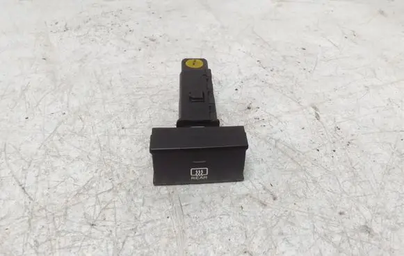 Hyundai Santa Fe Windscreen/window heater switch 202002962