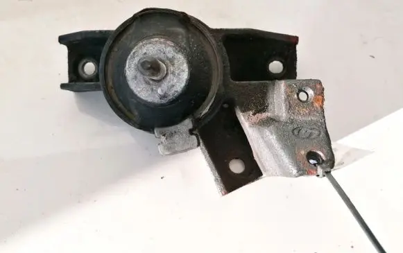 Hyundai Santa Fe Engine mount bracket 2181226750 21812-26750