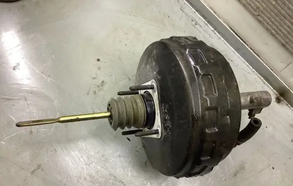 Volvo S60 Brake booster P08683259 03775137014