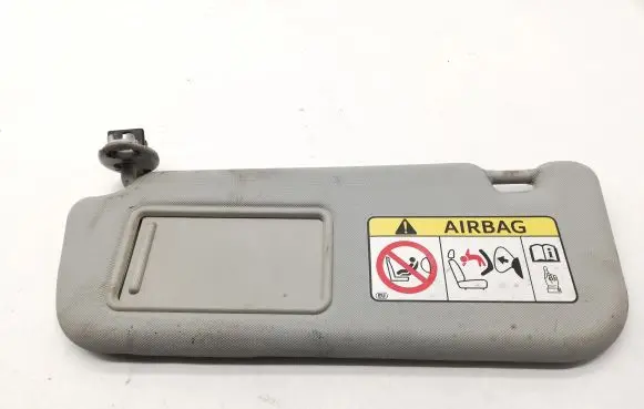 Toyota Avensis T270 Sun visor