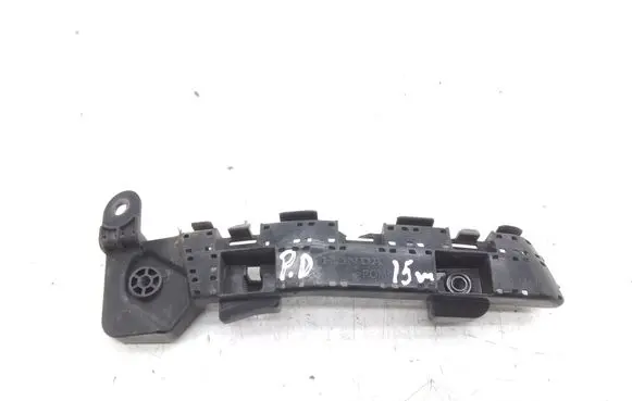Honda CR-V Front bumper mounting bracket