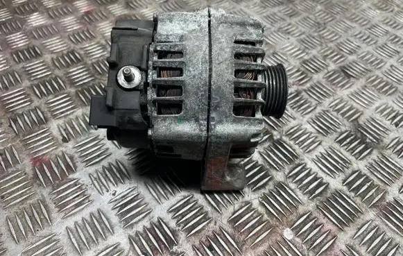 BMW 3 E90 E91 Generator/alternator 7802261