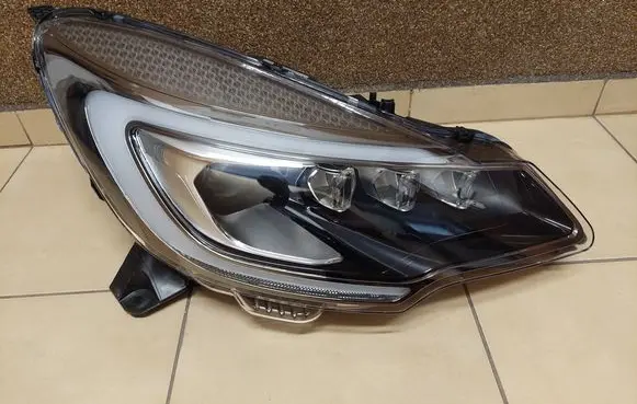 Citroen DS3 Headlight/headlamp 9808065080