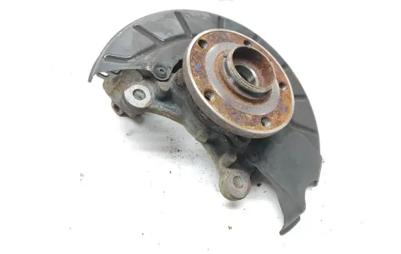 Audi Q3 8U Front wheel hub 
