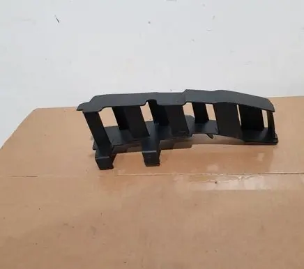 Front bumper mounting bracket