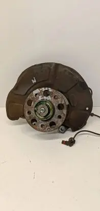 Mercedes-Benz E W212 Front wheel hub spindle knuckle