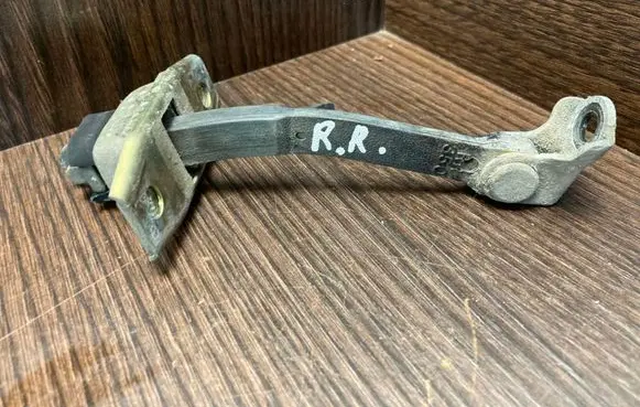 Toyota Corolla E110 Rear door check strap stopper 6863012080