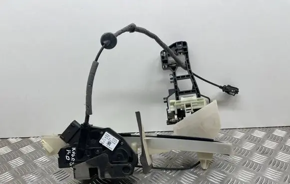 Ford Kuga II Front door lock BF6AF21812AK CJ54A224A36AE